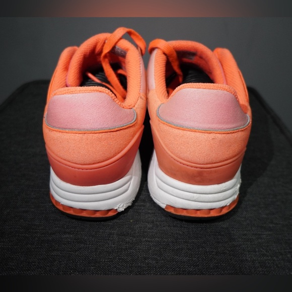 Adidas Essential Shoes - Picture 3 of 6